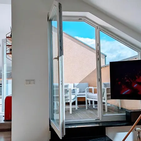 Appartamento Rooftop Art Apartment, E-roller,ausblick,wlan,tv, Netflix