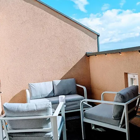 Rooftop Art Apartment, E-roller,ausblick,wlan,tv, Netflix Appartamento Chemnitz