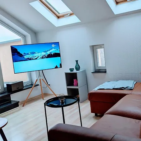 Rooftop Art Apartment, E-roller,ausblick,wlan,tv * Chemnitz