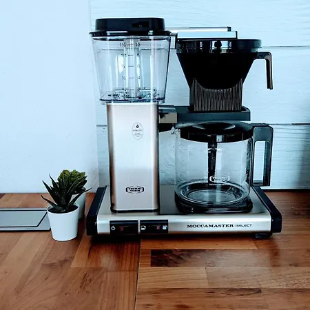 Rooftop Art Apartment, E-roller,ausblick,wlan,tv, Netflix * Chemnitz