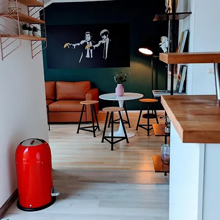 Rooftop Art Apartment, E-roller,ausblick,wlan,tv, Netflix * Chemnitz