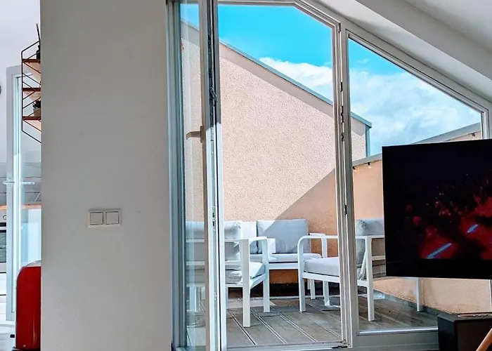 Apartment Rooftop Art Apartment, E-roller,ausblick,wlan,tv, Netflix