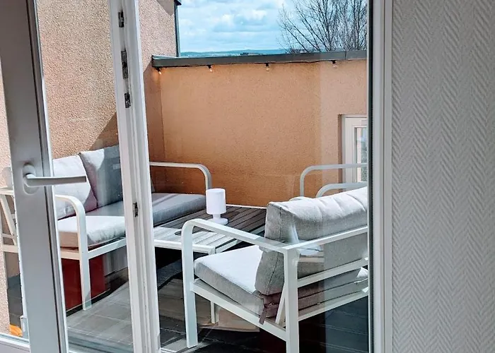 Apartment Rooftop Art Apartment, E-roller,ausblick,wlan,tv, Netflix Chemnitz