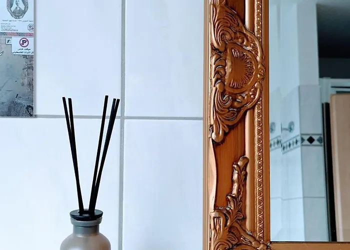 Rooftop Art Apartment, E-roller,ausblick,wlan,tv, Netflix